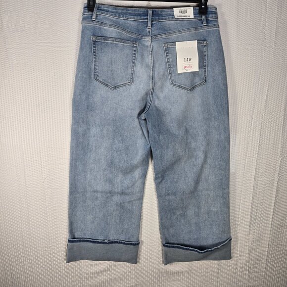 MoCo Boutique Women's 14W Cuffed Wide Leg Tummy Control Cropped Jeans Light Wash - Picture 2 of 9